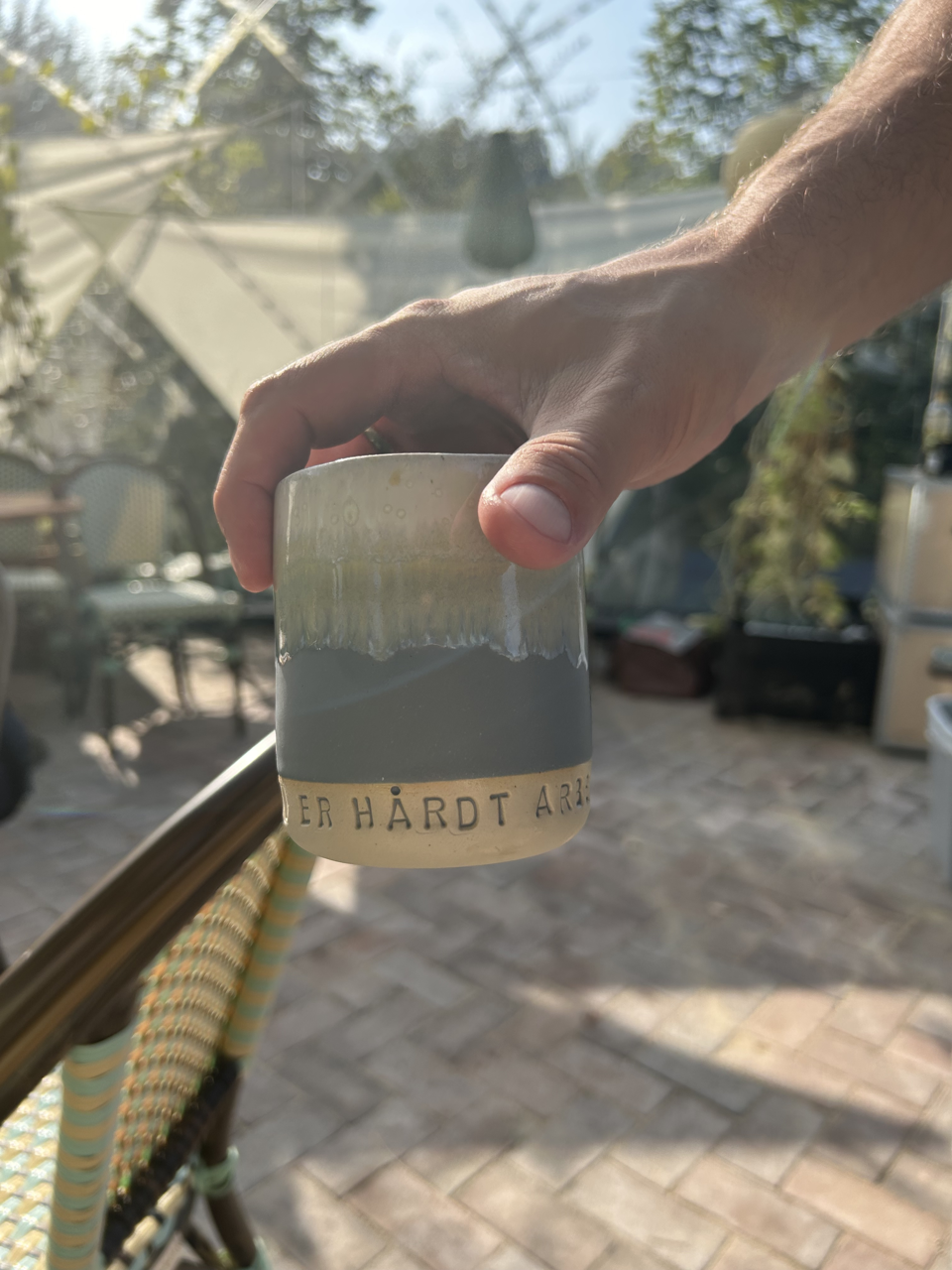 Fredag den 27. september er det "Frivillig Fredag". I Psykiatrien i Region Syddanmark har man i år valgt at give alle frivillige i psykiatrisygehuset en specialfremstillet kop, som en særlig tak for indsatsen.