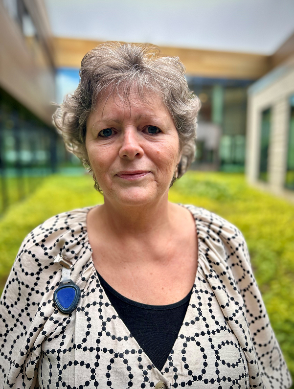 Annemette ville være sygeplejerske, og nu har hun været i gang i 40 år